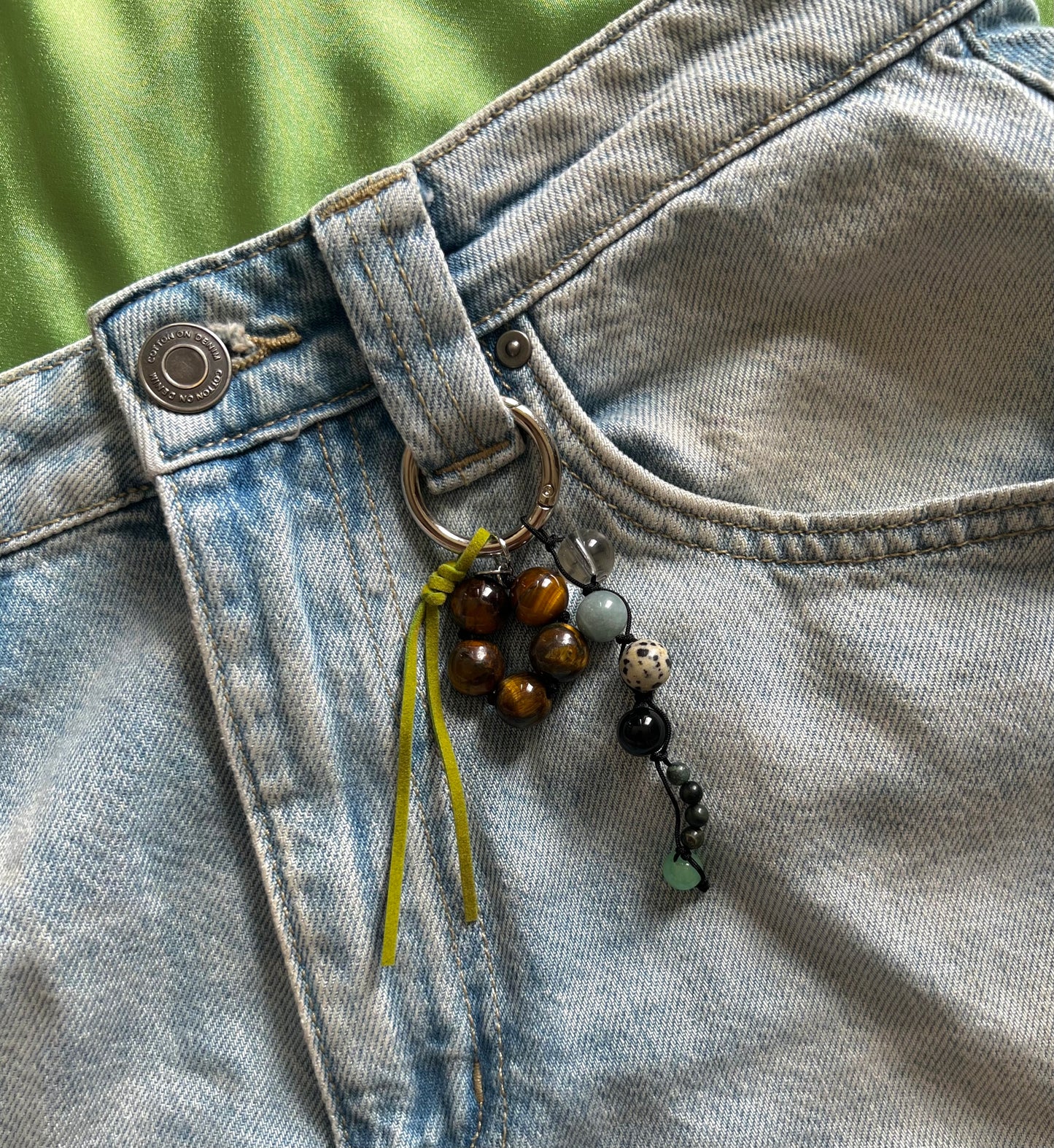 BALANCE KEYCHAIN