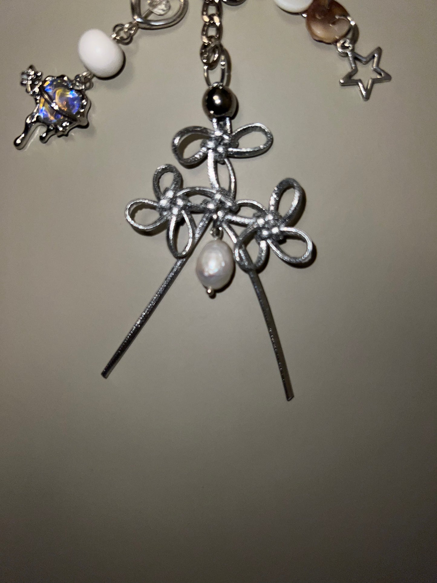 HONEY BEE KNOT KEYCHAIN