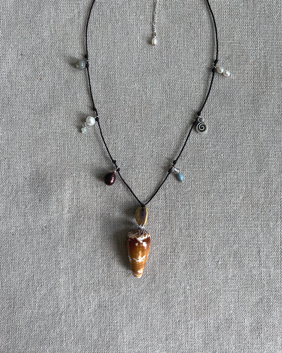 CONE SHELL NECKLACE 02