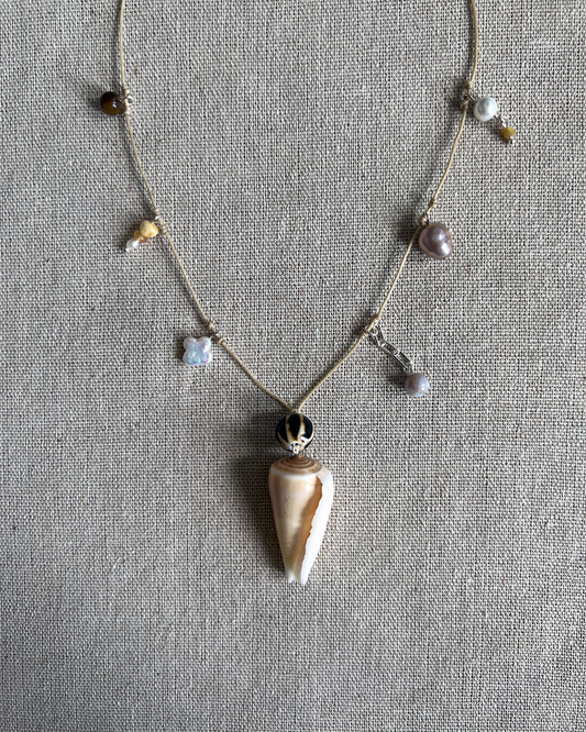 CONE SHELL NECKLACE 03