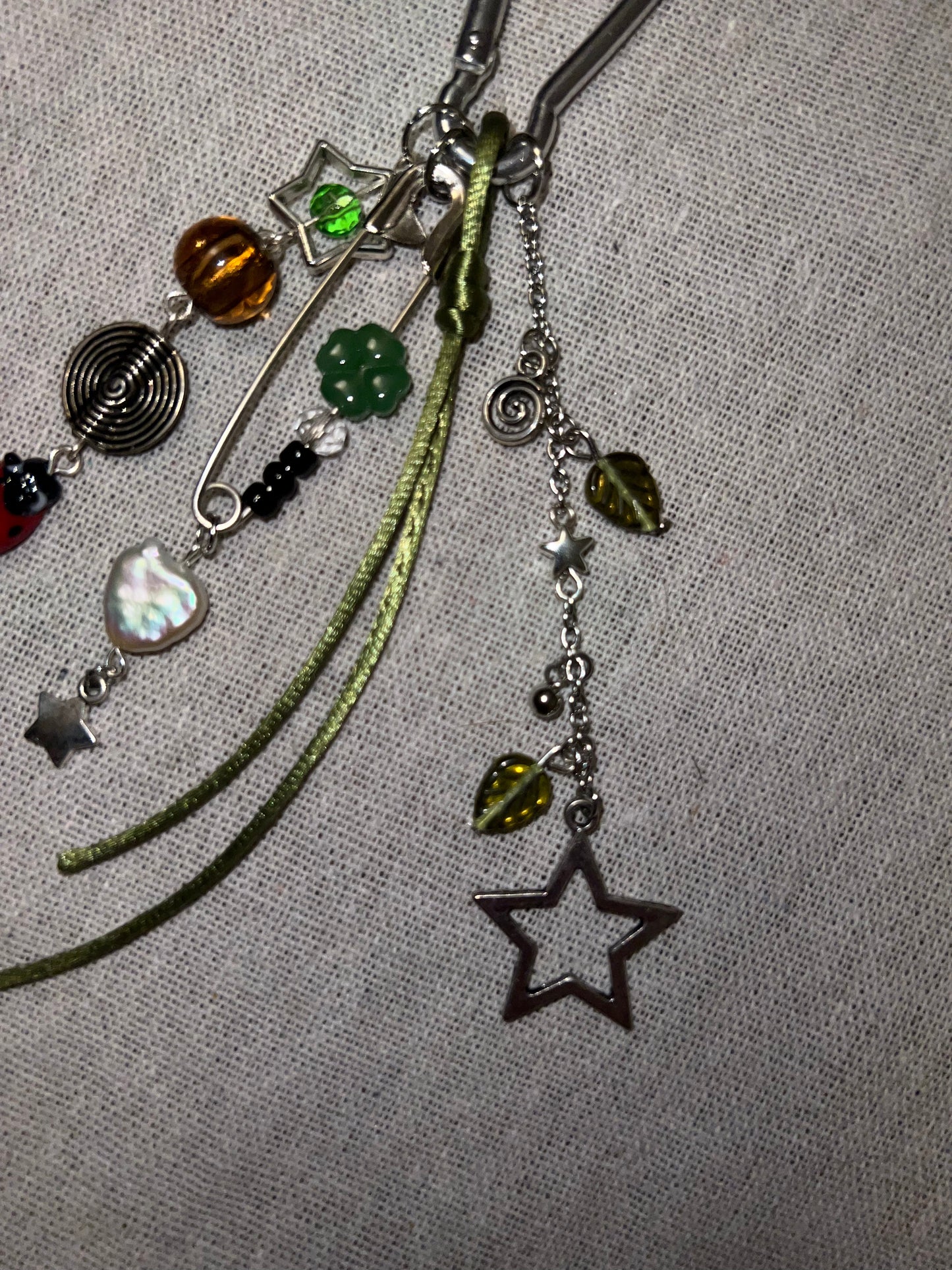 LUCKY GARDEN KEYCHAIN