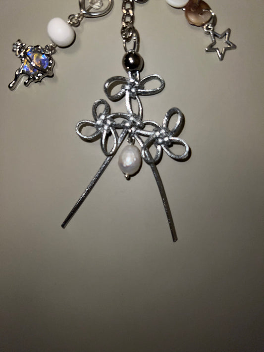 HONEY BEE KNOT KEYCHAIN