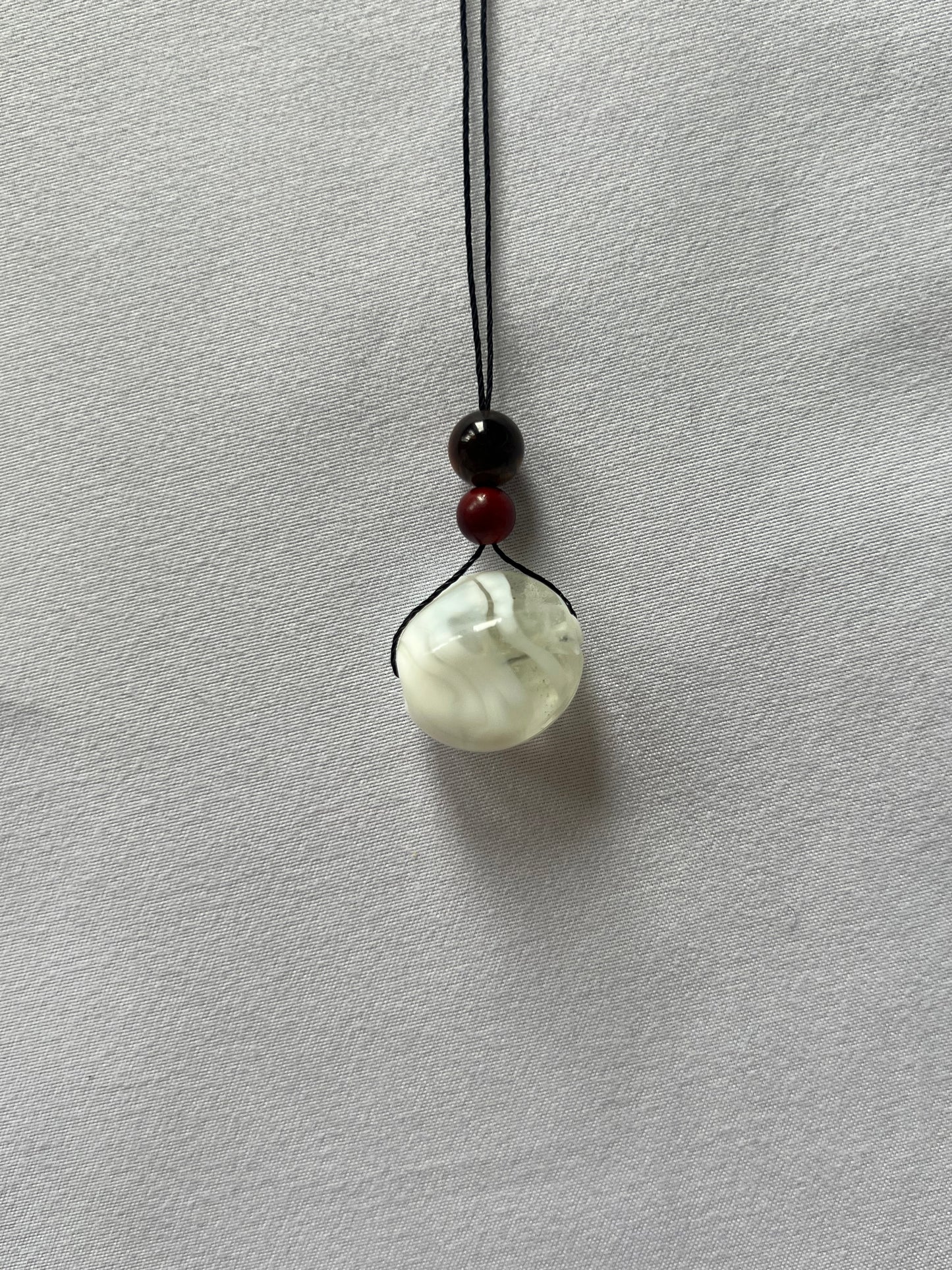 GLASS PENDANT NECKLACE 08