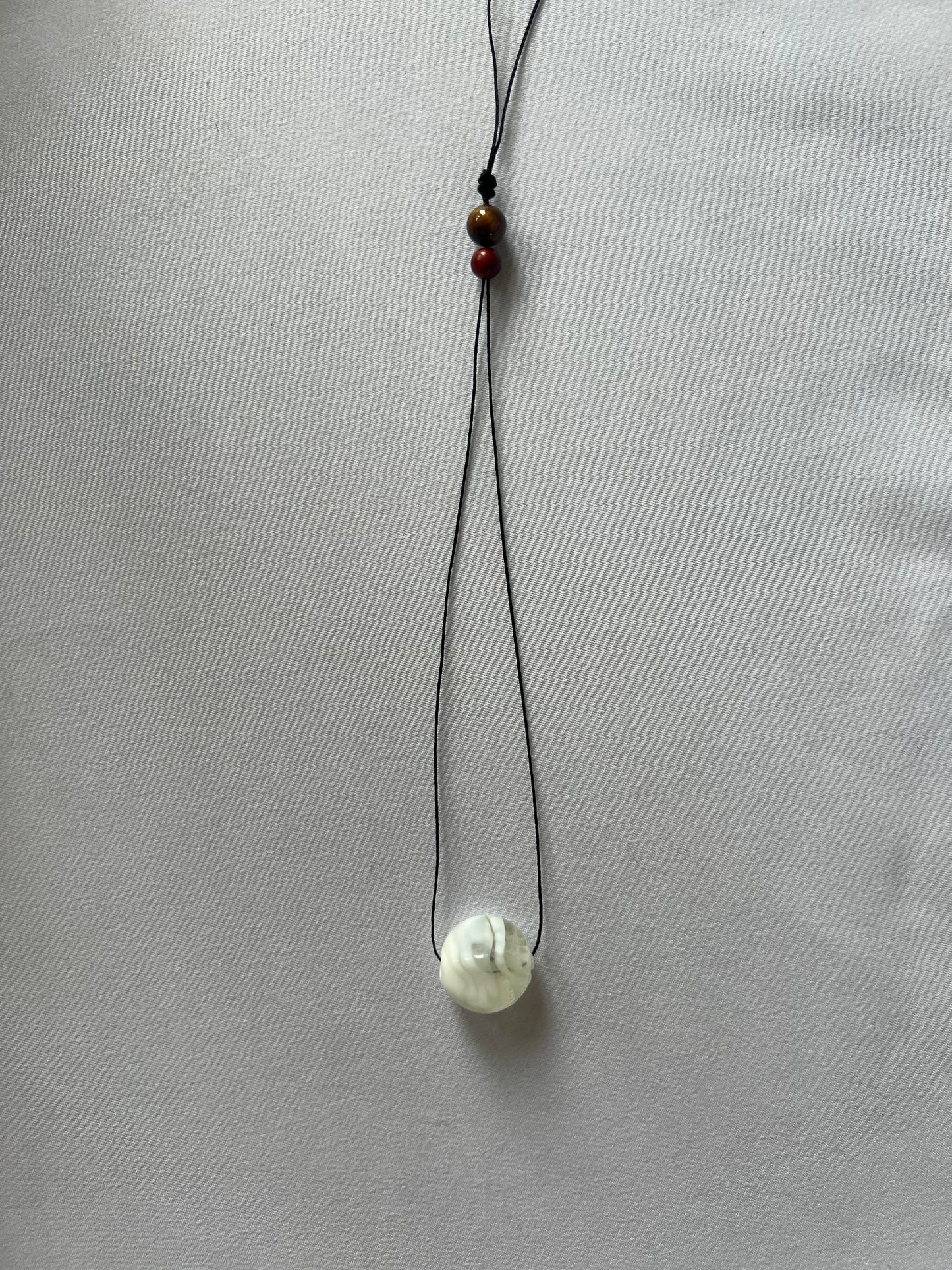 GLASS PENDANT NECKLACE 08