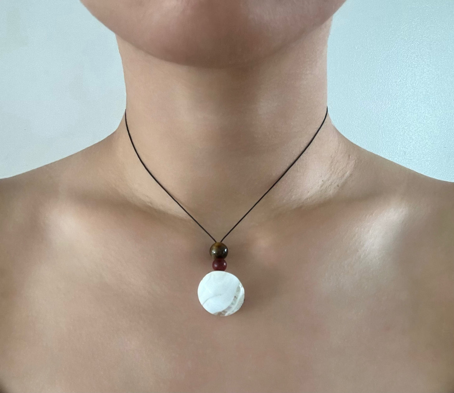 GLASS PENDANT NECKLACE 08