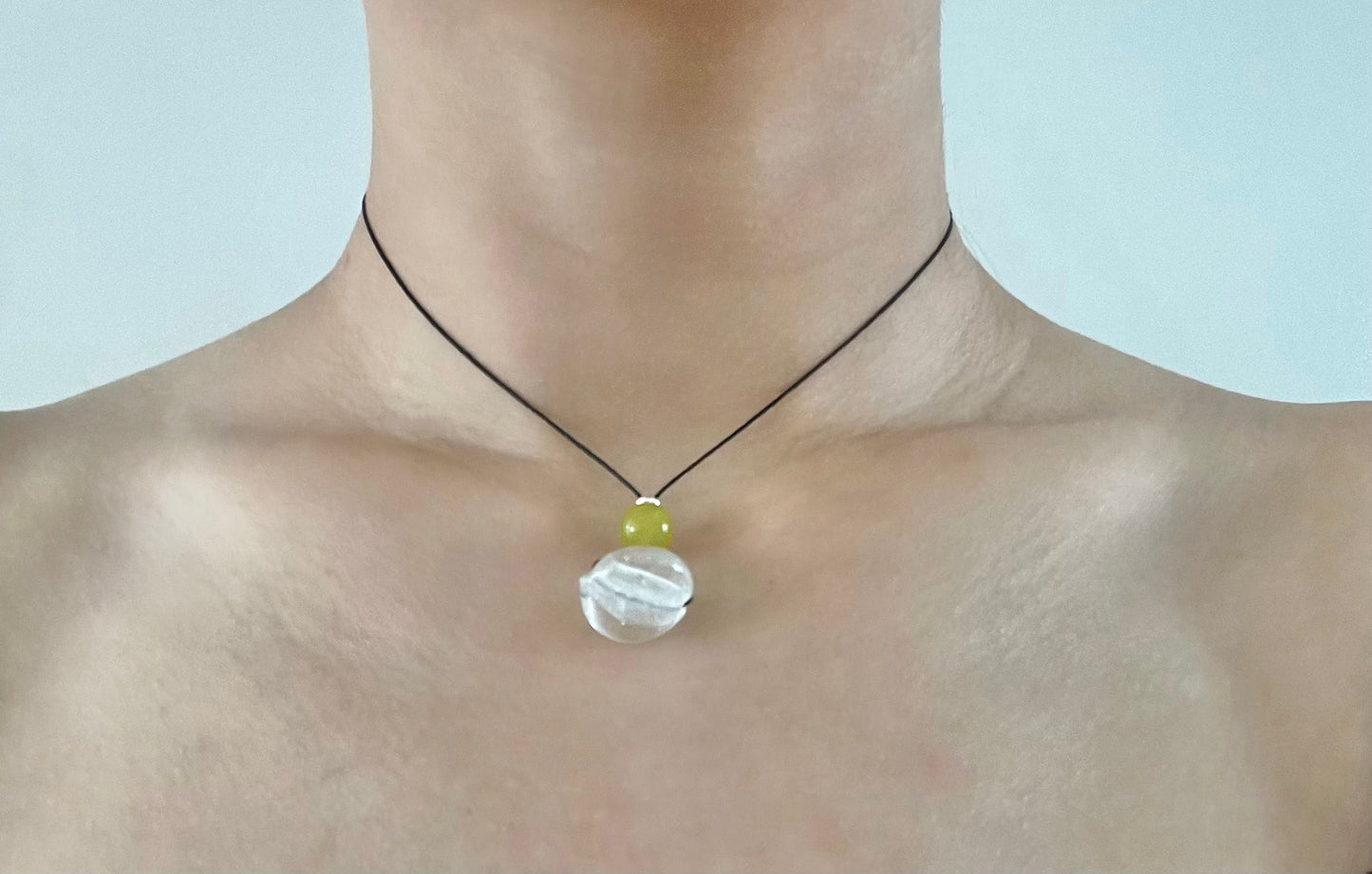 GLASS PENDANT NECKLACE 09