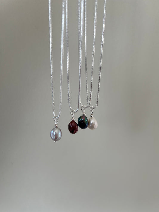 SNAKE CHAIN PEARL NECKLACE