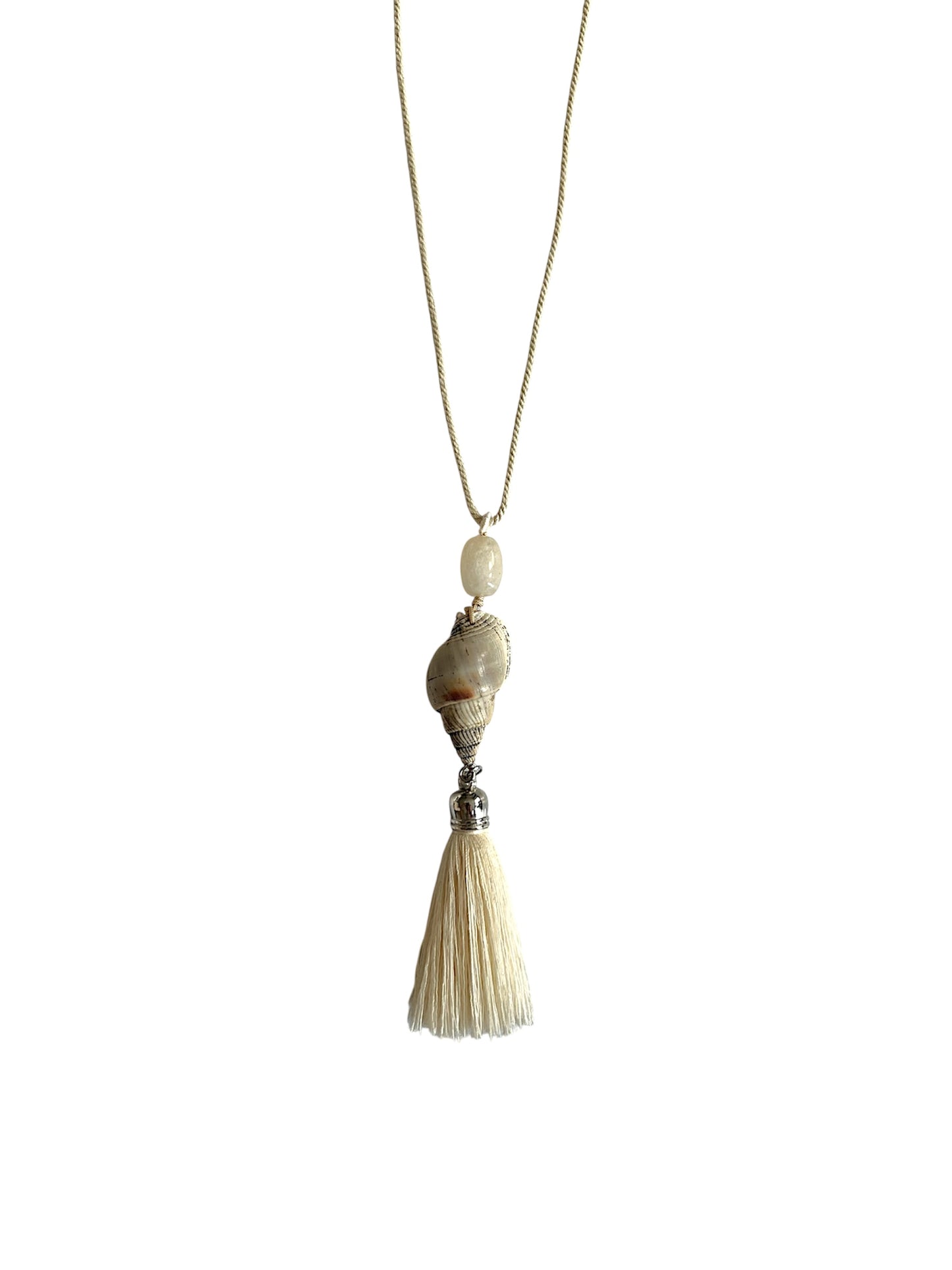 DOVE SHELL TASSEL NECKLACE BEIGE