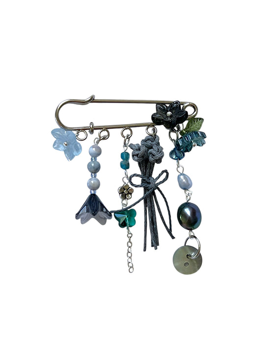 MIDNIGHT BLOOM BROOCH