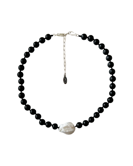 VOID ONYX PEARL NECKLACE