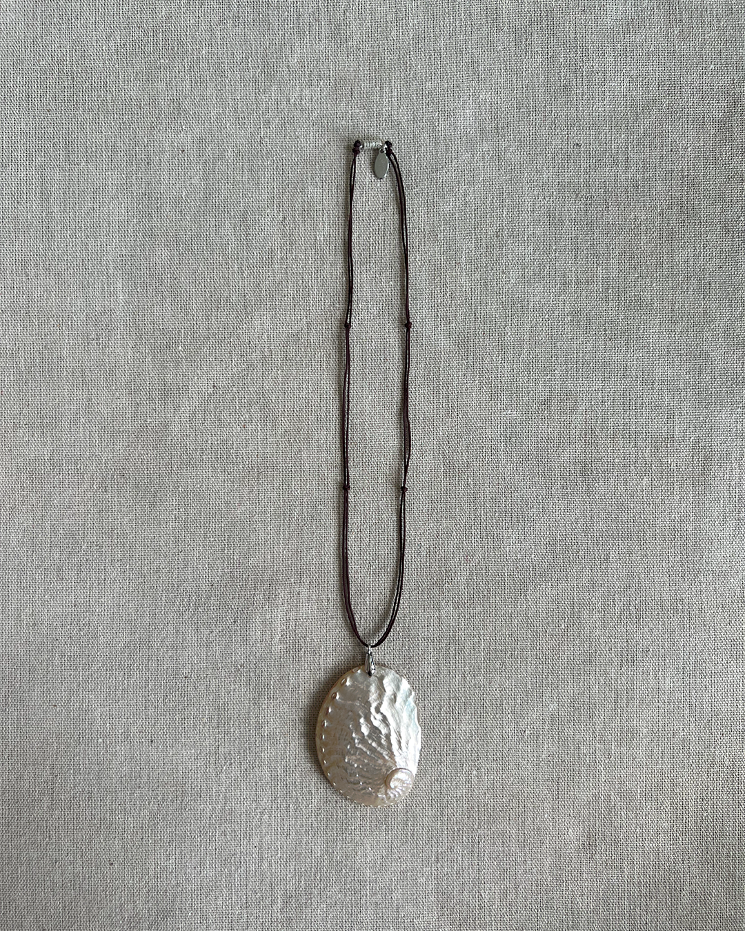 ABALONE SHELL PENDANT NECKLACE