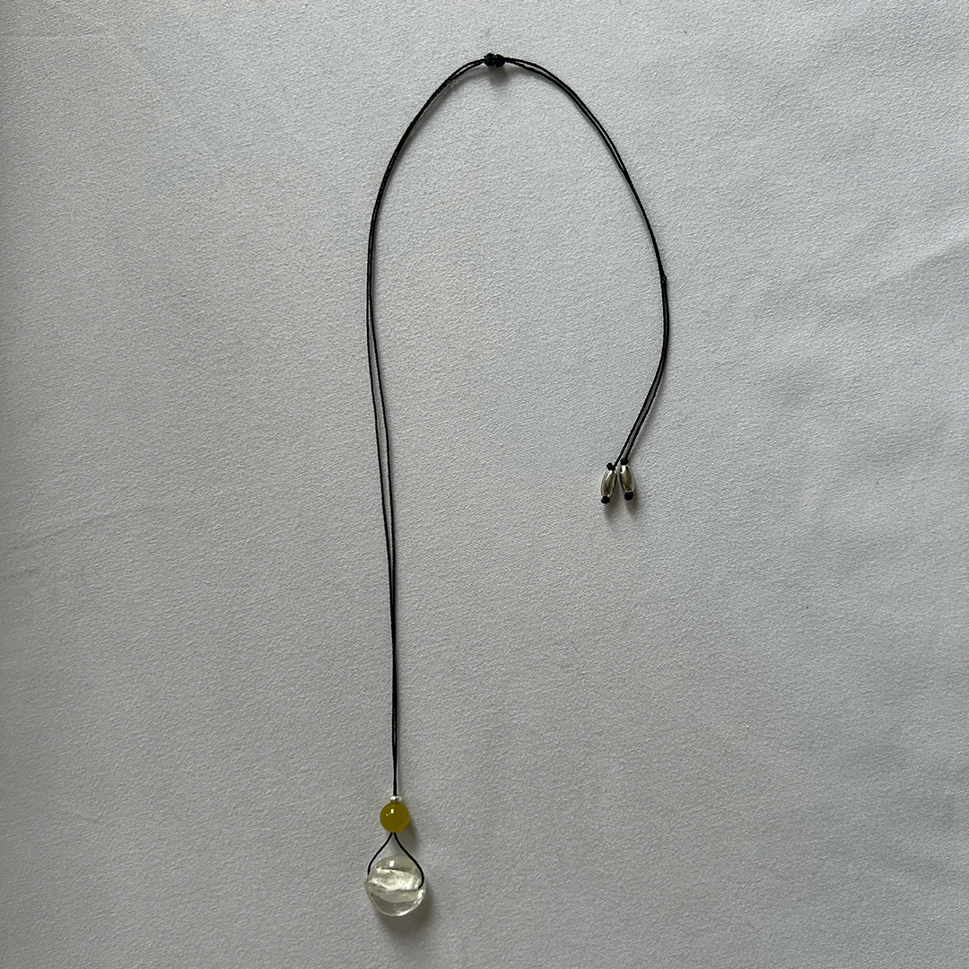 GLASS PENDANT NECKLACE 09
