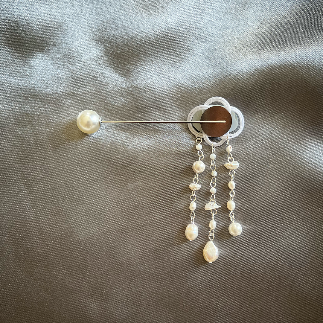 RAINDROP BROOCH